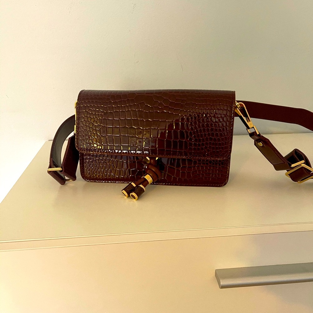 Top shop crossbody bag